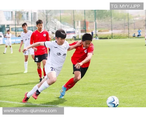 青少年足球训练营助力梦想启航培养未来足球明星的全方位成长计划